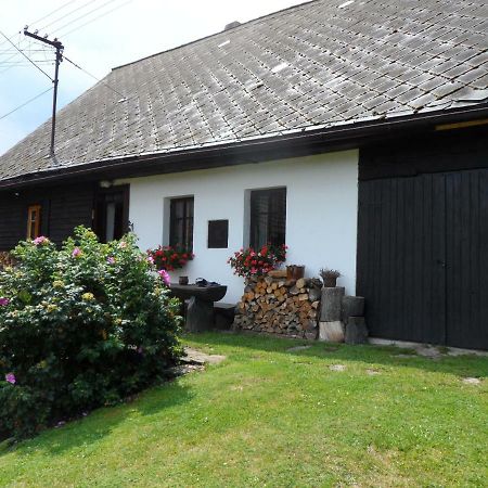 Stylova Chalupa Na Kraji Narodniho Parku Sumava Strunkov Exterior photo